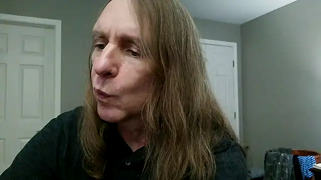 Magnus Luv online show from 07.12.26