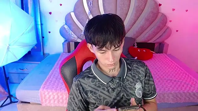 Snapshot of Marco_fox723 chatting on 04.07.26 Marco fox723 online show from 04.07.26