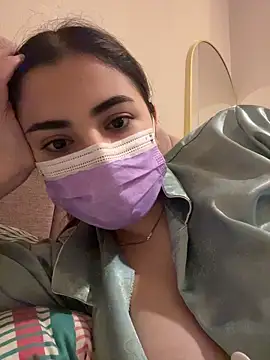 Snapshot of AnnieCartier chatting on 04.24.26 AnnieCartier online show from 04.24.26