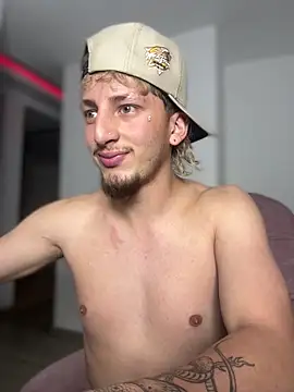 Snapshot of ZarcooX chatting on 04.06.26 ZarcooX online show from 04.06.26