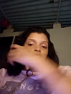 moni dulcesita online show from 04.07.26