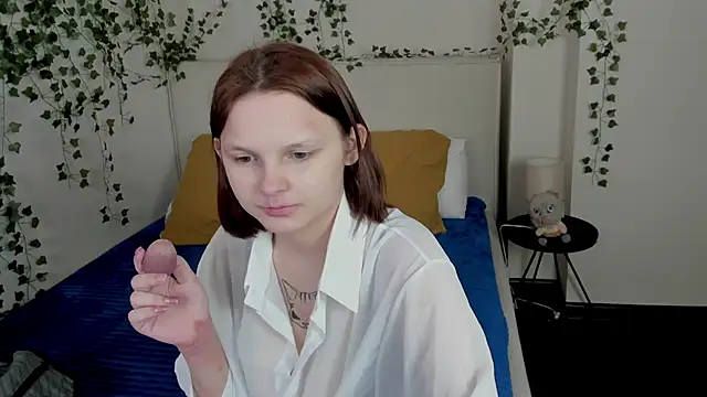 Charlotte Stee online show from 04.24.26