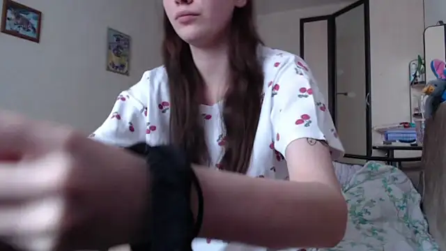 PunyKnee online show from 04.22.26