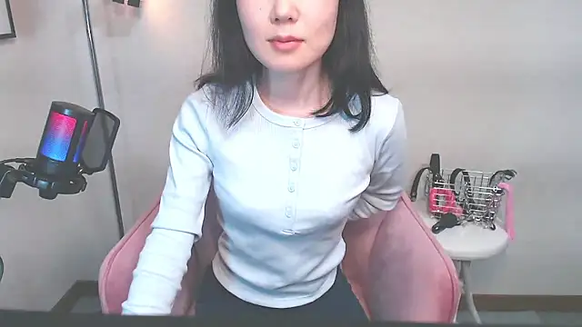 Miachan 01 online show from 04.13.26