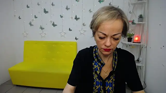 Snapshot of NikaMayu chatting on 05.14.26 NikaMayu online show from 05.14.26