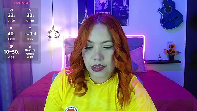 Snapshot of Srta_saraa chatting on 06.18.26 Srta saraa online show from 06.18.26