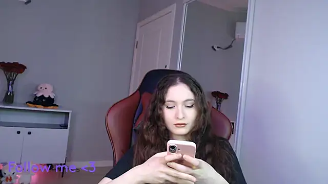 Snapshot of solitudebby chatting on 04.10.26 solitudebby online show from 04.10.26