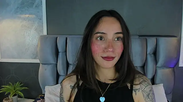 Snapshot of Cata_Jonees chatting on 04.14.26 Cata Jonees online show from 04.14.26