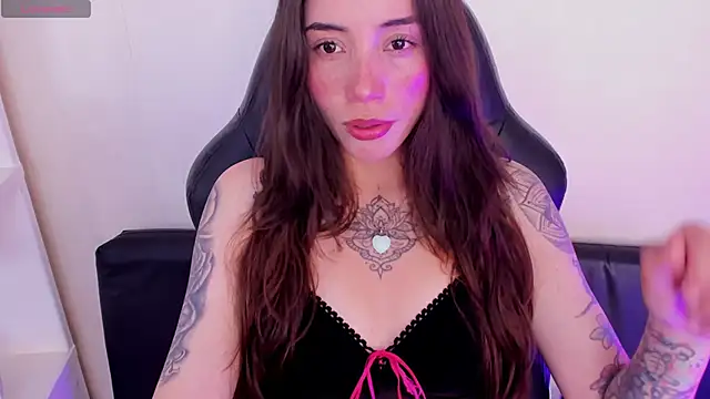 Snapshot of Cata_Jonees chatting on 04.20.26 Cata Jonees online show from 04.20.26
