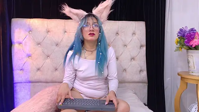 Snapshot of Zafiro_Kitsune chatting on 06.03.26 Zafiro Kitsune online show from 06.03.26