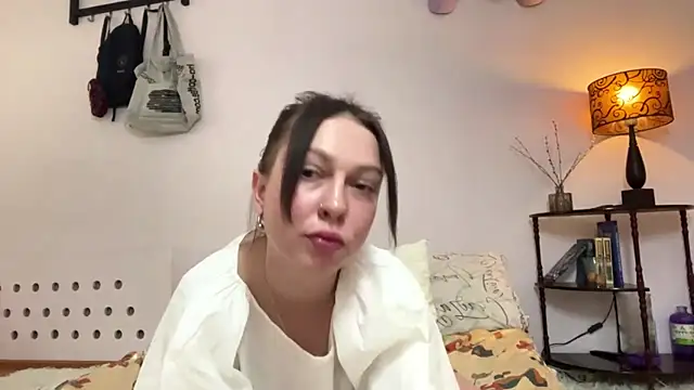 Evelyn Charm online show from 04.15.26