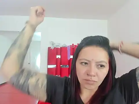 scarlett red 1 online show from 05.18.26