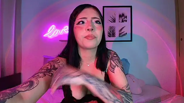 Its  Alice online show from 04.11.26