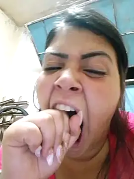 MeryCubanaRica online show from 04.15.26