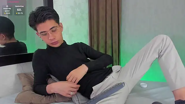 youn rider online show from 04.23.26