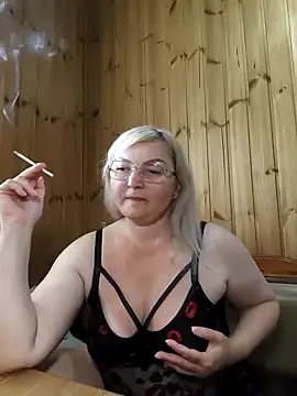 Snapshot of White-Chocolatte chatting on 05.01.26 White-Chocolatte online show from 05.01.26