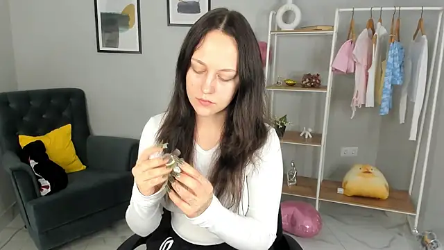 Snapshot of Jenni_Palmeri chatting on 04.14.26 Jenni Palmeri online show from 04.14.26