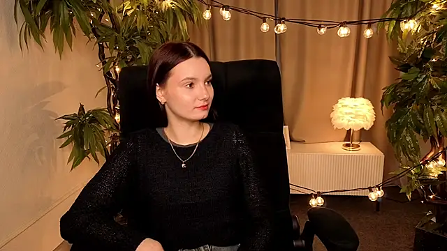 Snapshot of MarieFuller chatting on 04.09.26 MarieFuller online show from 04.09.26