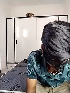 Snapshot of Love-Birdss chatting on 04.29.26 Love-Birdss online show from 04.29.26