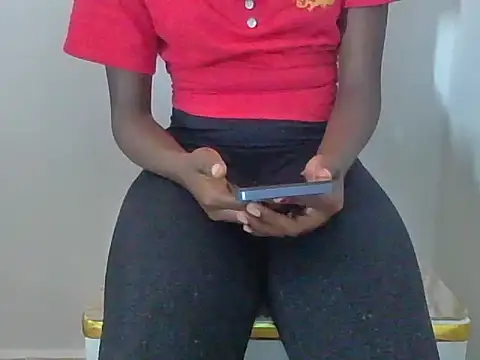 Momoe02 online show from 04.12.26