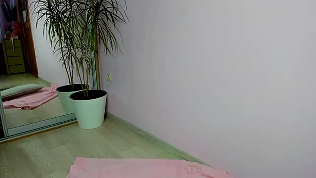 Monica Luno online show from 04.21.26