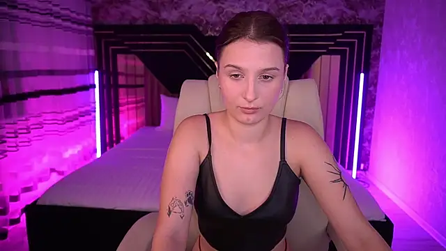 VikVikLove online show from 06.25.26