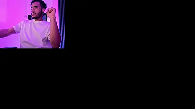 Snapshot of tyagofdef chatting on 04.08.26 tyagofdef online show from 04.08.26