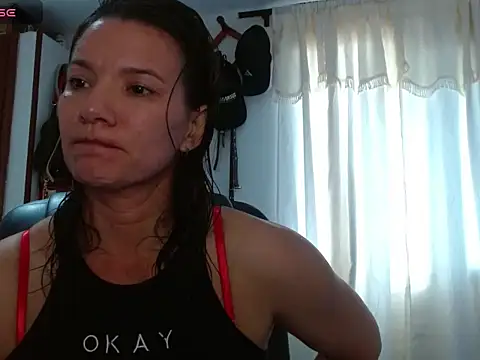 Snapshot of valery_fitt chatting on 04.15.26 valery fitt online show from 04.15.26