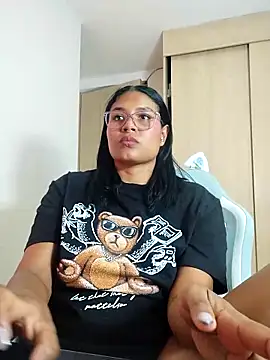 AGATTA0 online show from 04.17.26