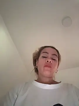 Natigoonzalez online show from 04.26.26