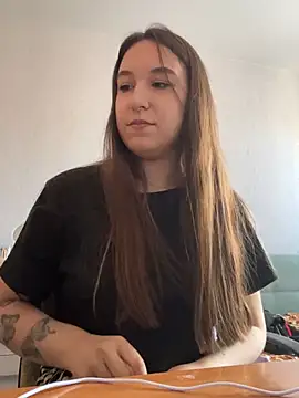 RiannaBrown online show from 04.14.26