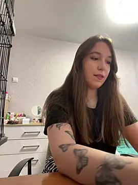 RiannaBrown online show from 04.24.26