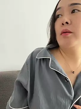 Snapshot of beibei-10 chatting on 05.08.26 beibei-10 online show from 05.08.26