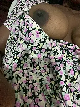 Snapshot of Sweetebony25 chatting on 04.16.26 Sweetebony25 online show from 04.16.26