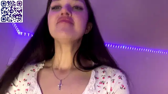 SophieLaine online show from 05.08.26