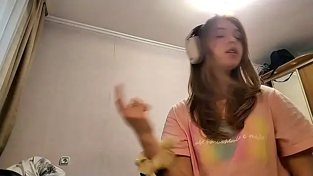 Snapshot of HebrewRiding chatting on 04.11.26 HebrewRiding online show from 04.11.26