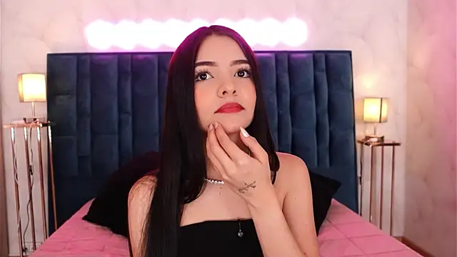NicoleeNash online show from 05.13.26