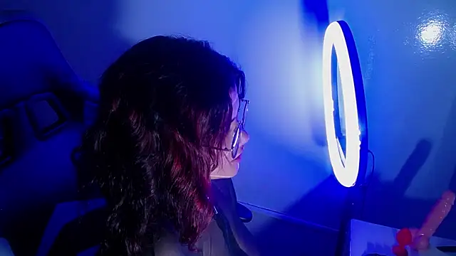 Scarlett jhonson ch online show from 04.28.26