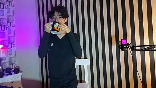 Twink Sebas7 online show from 04.21.26