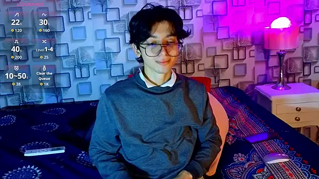 Twink Sebas7 online show from 04.24.26