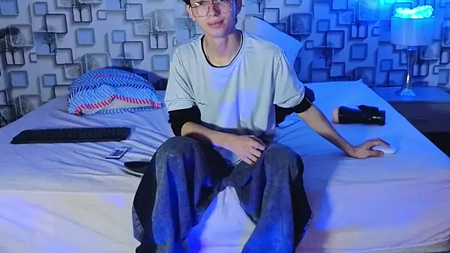 Twink Sebas7 online show from 07.12.26