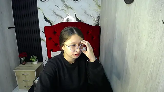 Snapshot of sammy__green chatting on 04.14.26 sammy green online show from 04.14.26