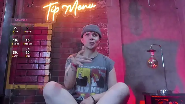 Snapshot of MissaelRossi chatting on 04.11.26 MissaelRossi online show from 04.11.26