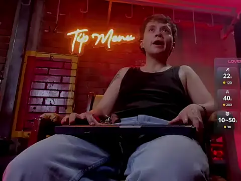 Snapshot of MissaelRossi chatting on 04.14.26 MissaelRossi online show from 04.14.26