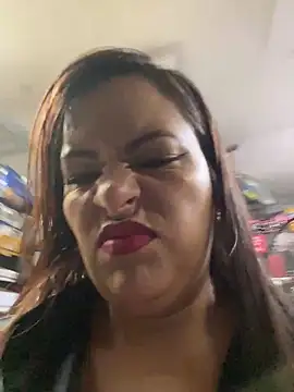 MIA ROSSEEE online show from 05.15.26