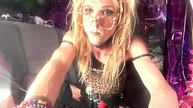 Snapshot of TgirlBrat chatting on 06.20.26 TgirlBrat online show from 06.20.26