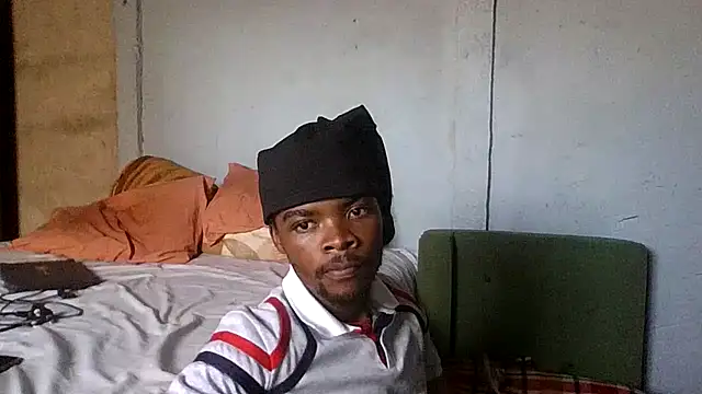 Snapshot of Nkazimulz chatting on 07.18.26 Nkazimulz online show from 07.18.26