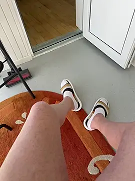 Snapshot of elysmay chatting on 04.09.26 elysmay online show from 04.09.26