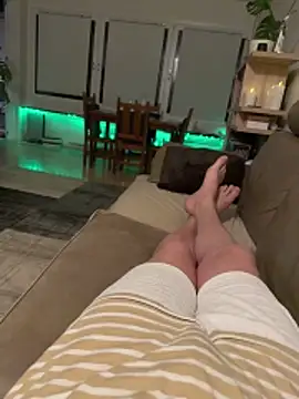 Snapshot of elysmay chatting on 04.12.26 elysmay online show from 04.12.26