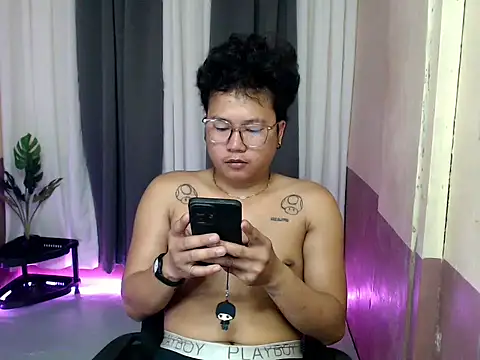 Soctober online show from 04.15.26